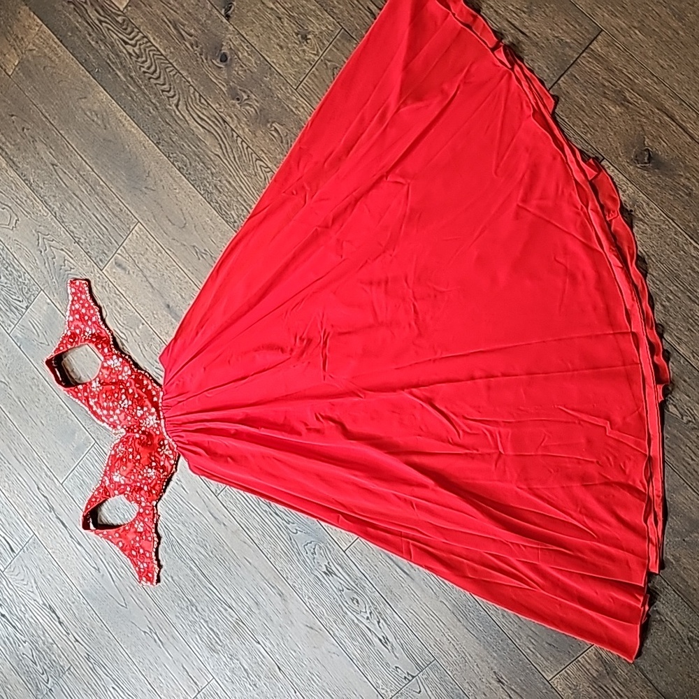 Sequined Backless Gown. Size Small - image 8